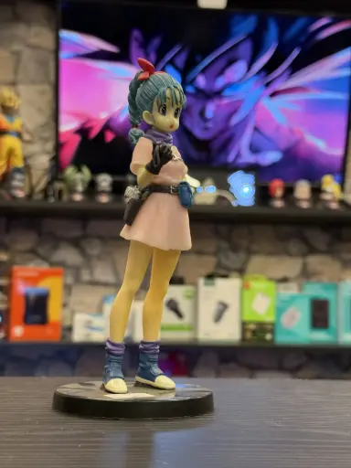 FIGURA BULMA / DRAGON BALL
